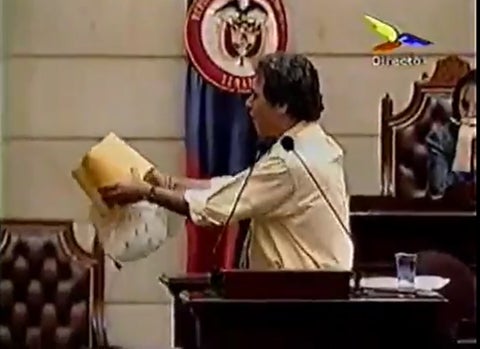 Moreno de Caro llevó mariposas al Senado