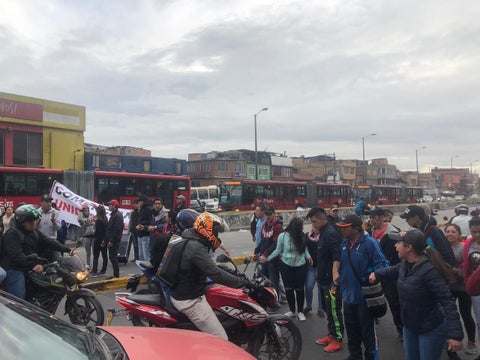 Comerciantes protestan contra la Ley Seca decretada para la zona de Corabastos