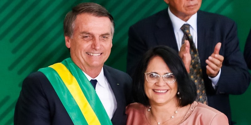 Damares Alves y Jair Bolsonaro.