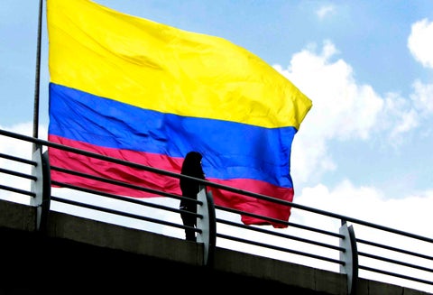 PUENTES PEATONALES PEATONES ESTUDIANTES