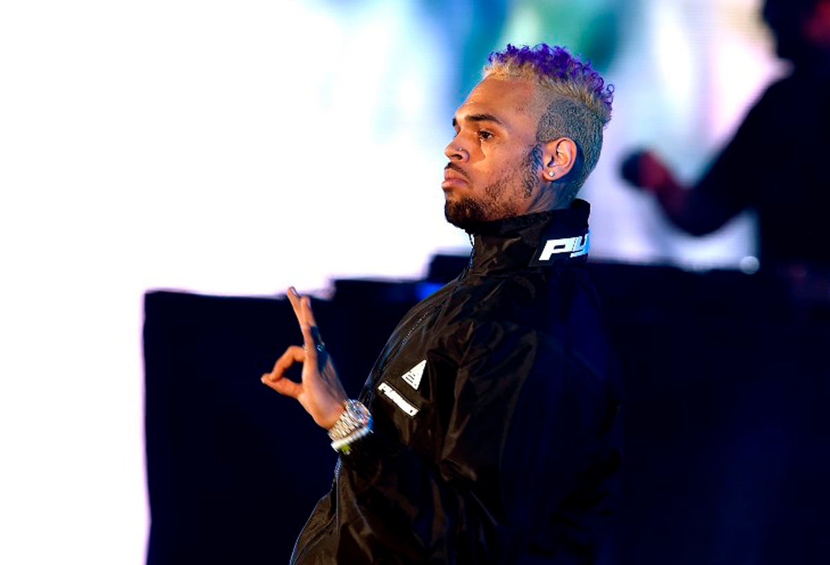 Chris Brown se defenderá luego de ser acusado de abuso sexual.