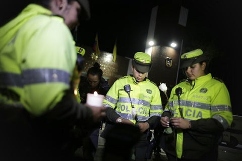 Velatón en la Escuela General Santander
