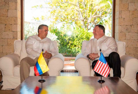 Iván Duque junto a Mike Pompeo en Cartagena
