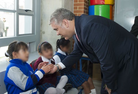 El presidente Iván Duque visitó la Institución Educativa Las Américas, en Bogotá.