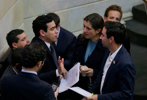 Congresistas debatiendo la ley de financiamiento, el 17 de diciembre de 2018 en la plenaria de Senado, en Bogotá