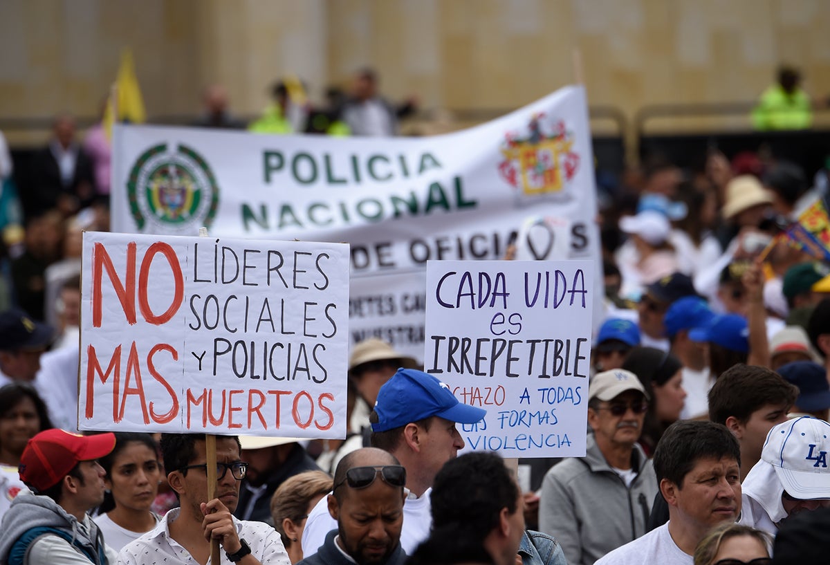 Las marchas en Bogotá luego del asesinato de los cadetes en la Escuela General Santander