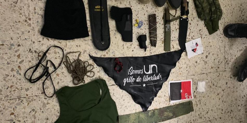 Prendas alusivas al ELN