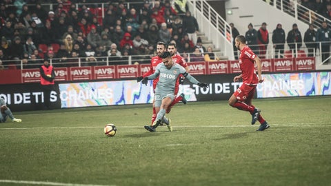 Falcao en el ataque (Dijón vs Mónaco)