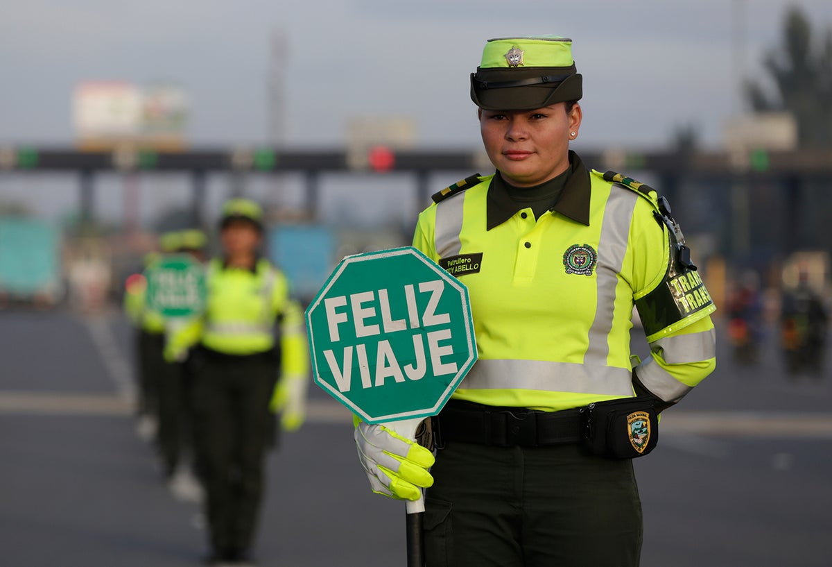 La Policía Nacional en las carreteras de Colombia