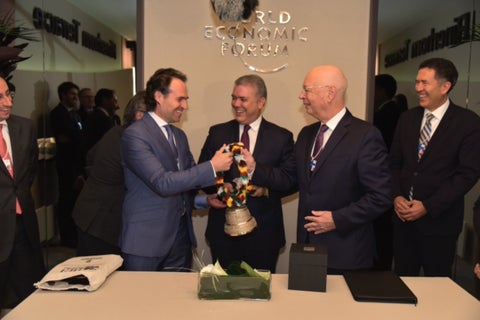 Desde Suiza, el alcalde de Medellín confirmó que la designación de la ciudad como sede de la Cuarta Revolución Industrial costará 2 millones de dólares