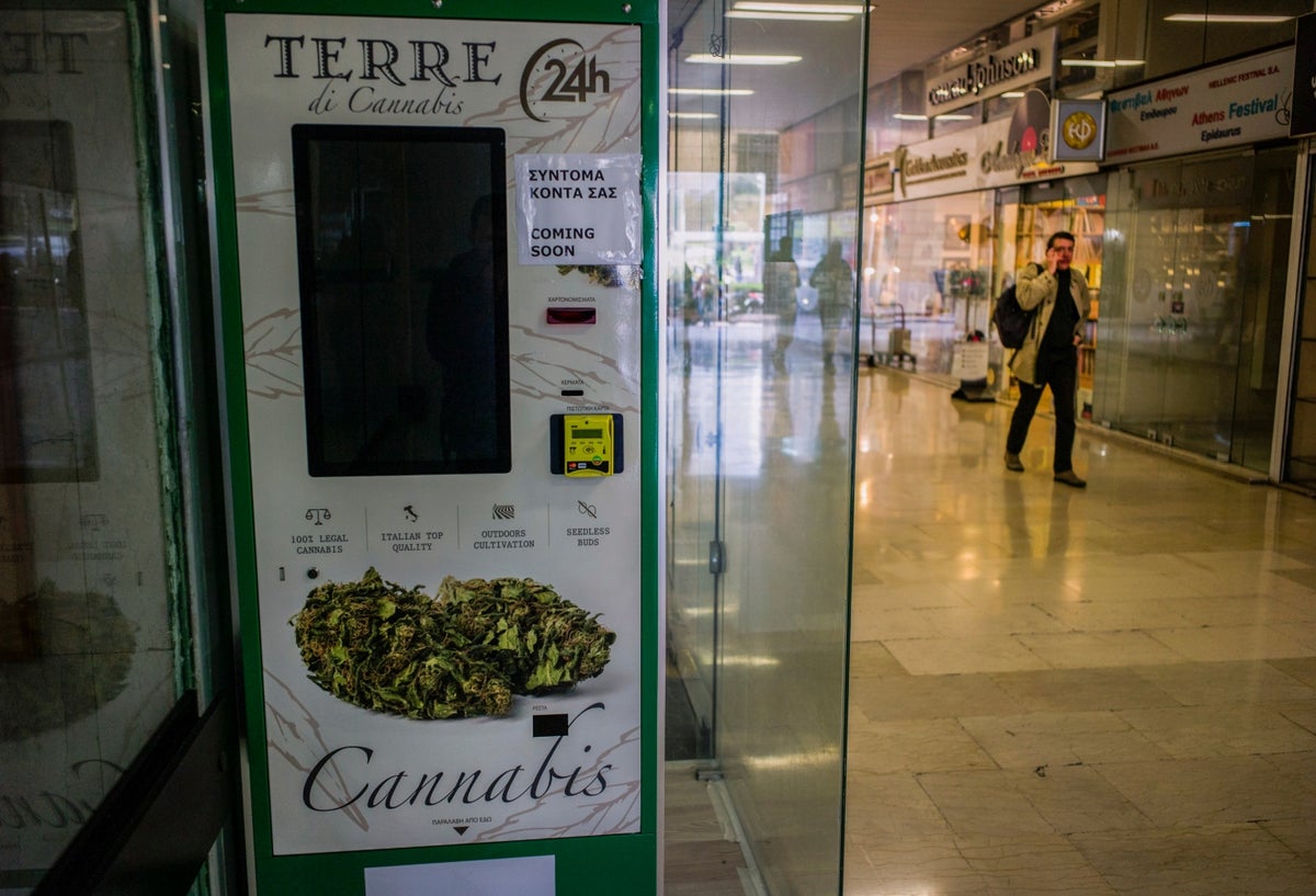 Maquina distribuidora