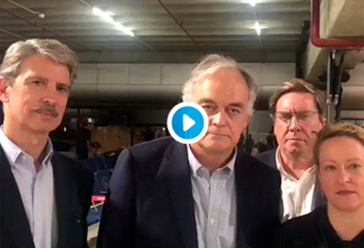 José Ignacio Salafranca (primero a la izquierda), eurodiputado expulsado de Venezuela. junto a sus compañeros