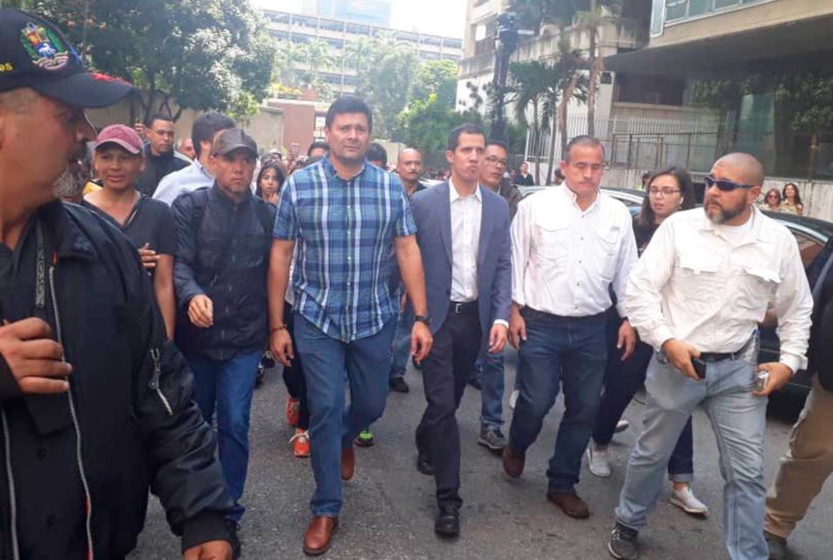 Freddy Superlano junto a Juan Guaidó
