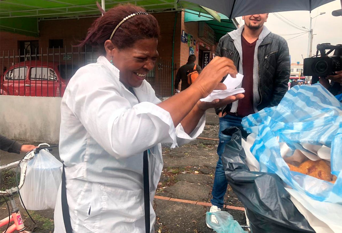 Herlin Solis, vendedora de empanadas en Bogotá