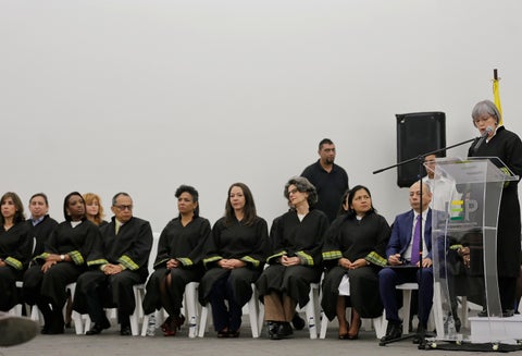 Los magistrados de la JEP cuando se cumplió un año de la puesta en funcionamiento del tribunal, el 16 de enero de 2019