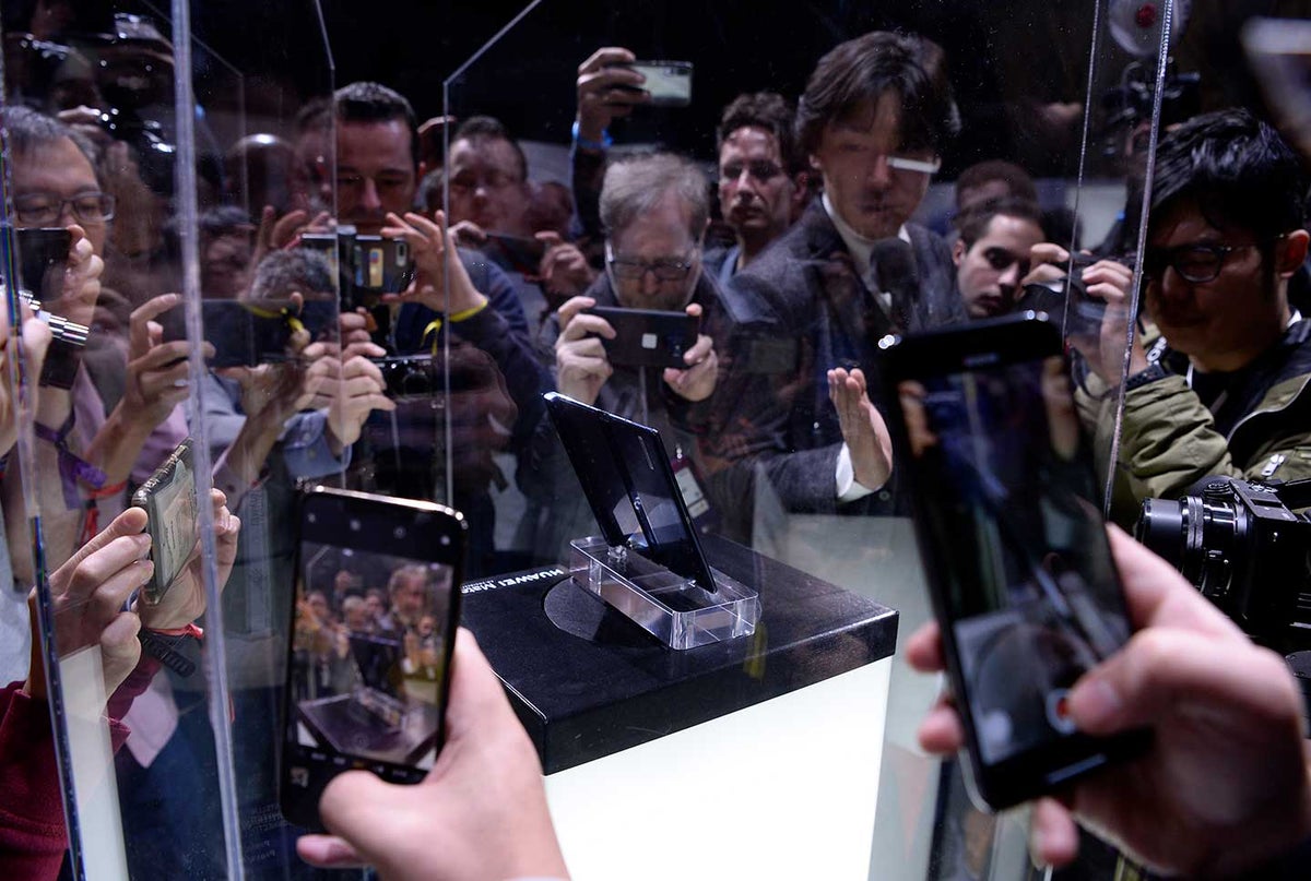Huawei también presenta su teléfono con pantalla plegable