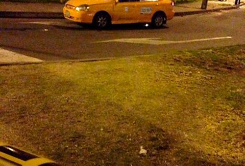Imagen de referencia de un taxista en Bogotá