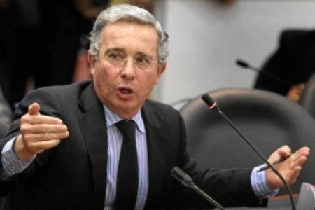Álvaro Uribe Velez senador de la República