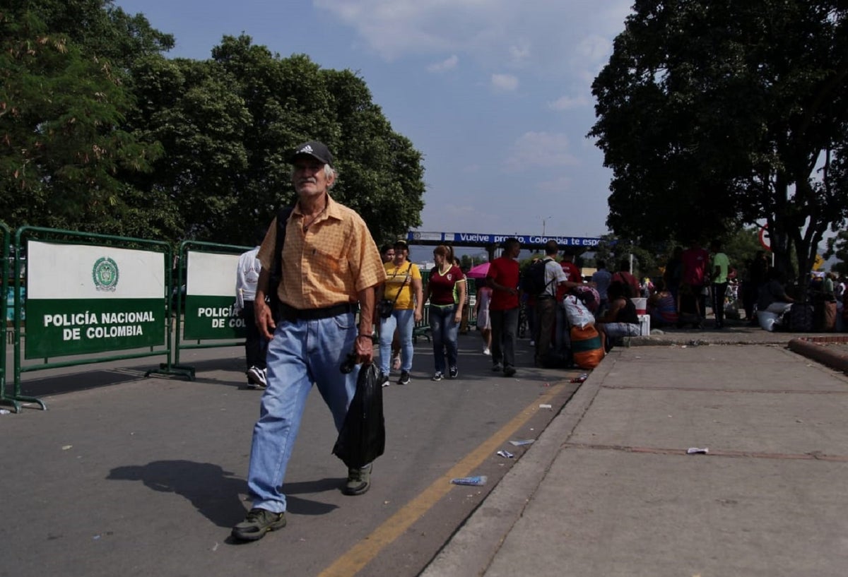 Así es el paso de la frontera entre Colombia y Venezuela