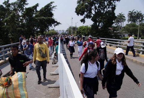 Así es el paso de la frontera entre Colombia y Venezuela