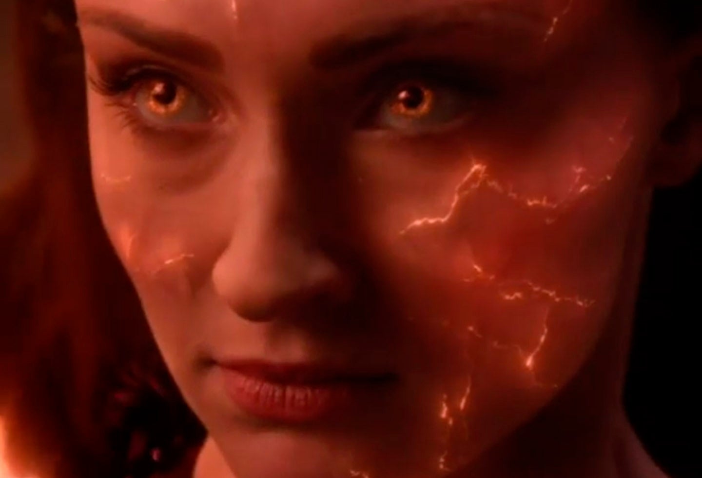 La cinta que llegará a mitad de año reveló un nuevo tráiler que deja muchas interrogantes sobre el poder de Jean Grey.
