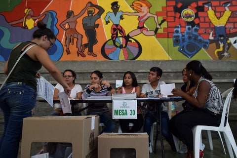 Este domingo, Colombia volverá a unas elecciones para escoger las autoridades locales y regionales.