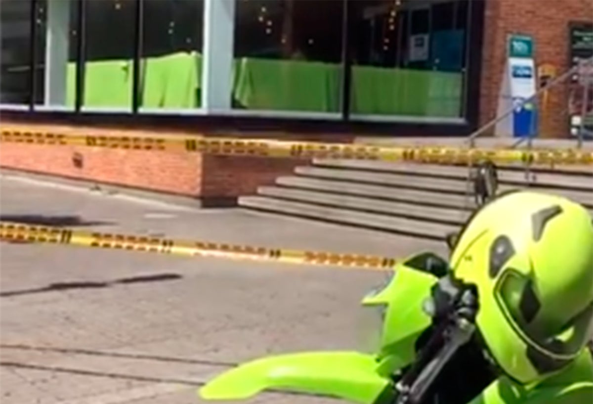 El Carulla de la Cale 116 con carrera 15 donde fue asesinado un ciudadano