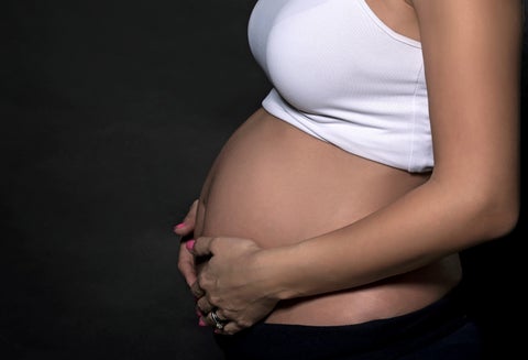 Mujer en estado de embarazo
