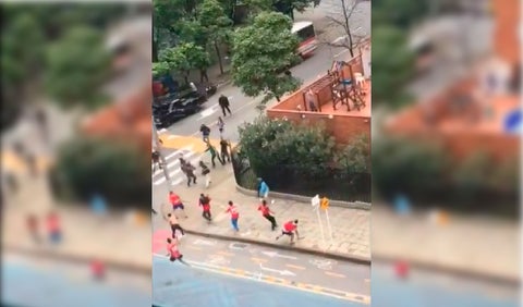 Pelea entre hinchas de Independiente Medellín y Nacional en la previa del clásico