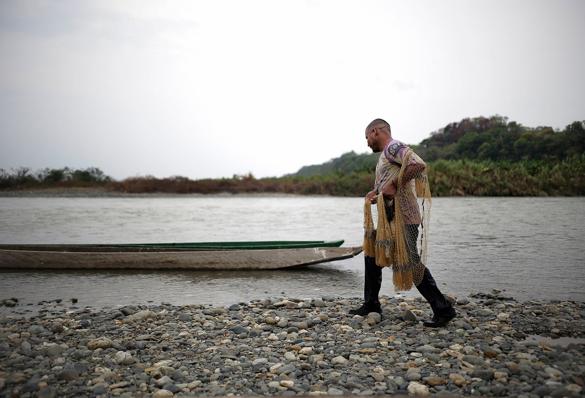 La vida en las laderas del Río Cauca, en medio de la megaconstrucción de Hidroituango