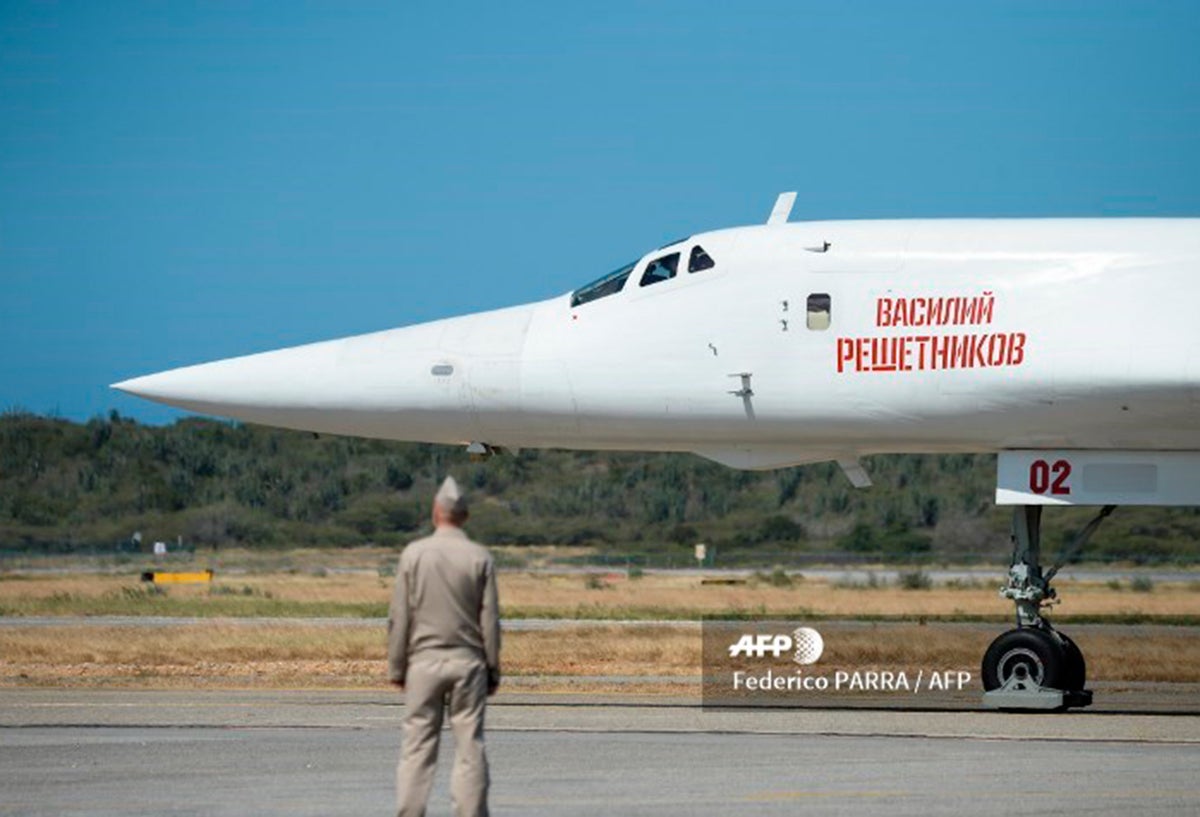 Un avión ruso Tupolev Tu-160 en Caracas, el 10 de diciembre de 2018