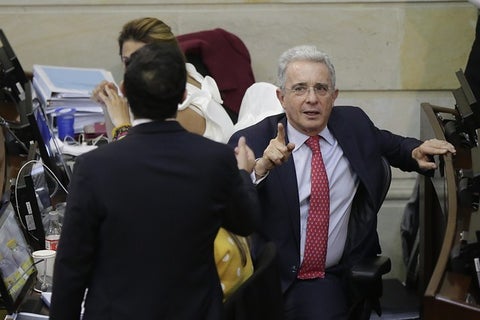 URIBE EN EL SENADO