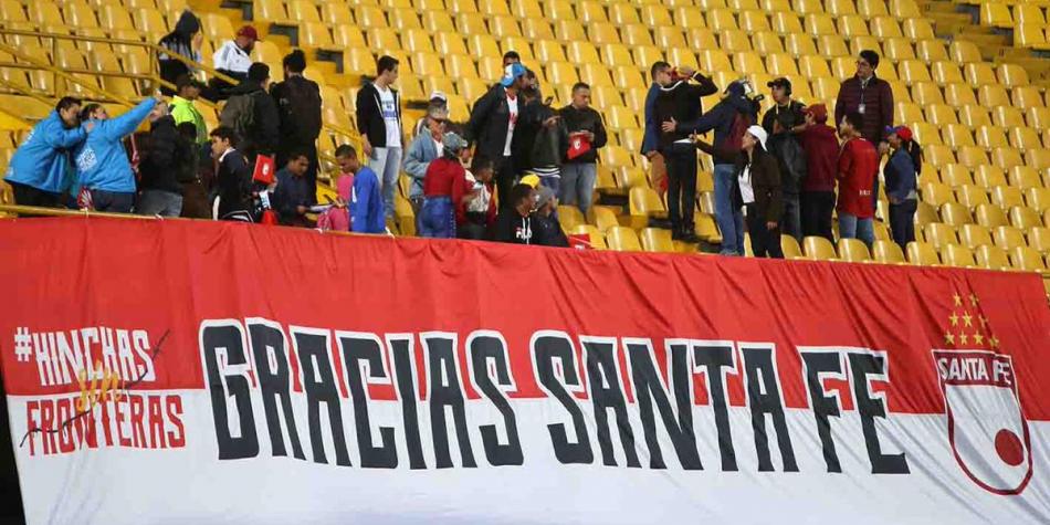 Hinchas venezolanos en El Campín