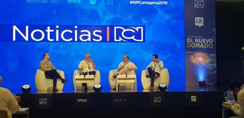 Durante el cierre de la reunión de mitad de año de la Sociedad Interamericana de Prensa, se instó a los periodistas a luchar contra las Fake News.