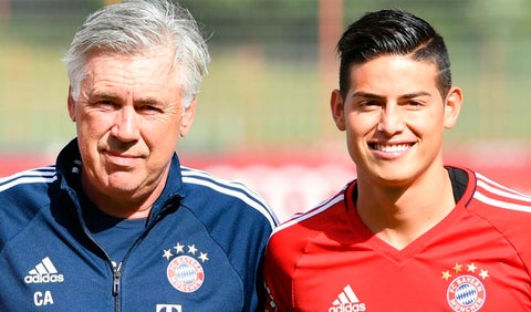 James Rodríguez junto a Carlo Ancelotti