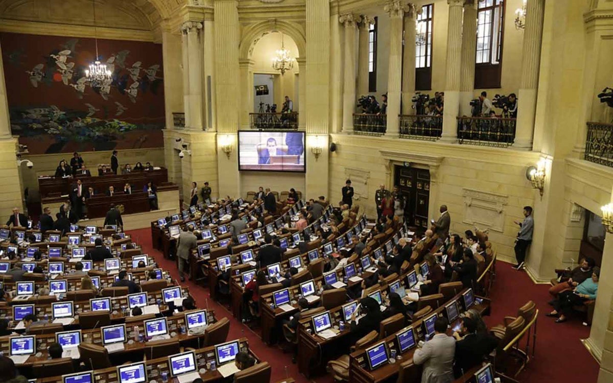 Plenaria de la Cámara discute las objeciones presidenciales a la Ley Estatutaria de la JEP.