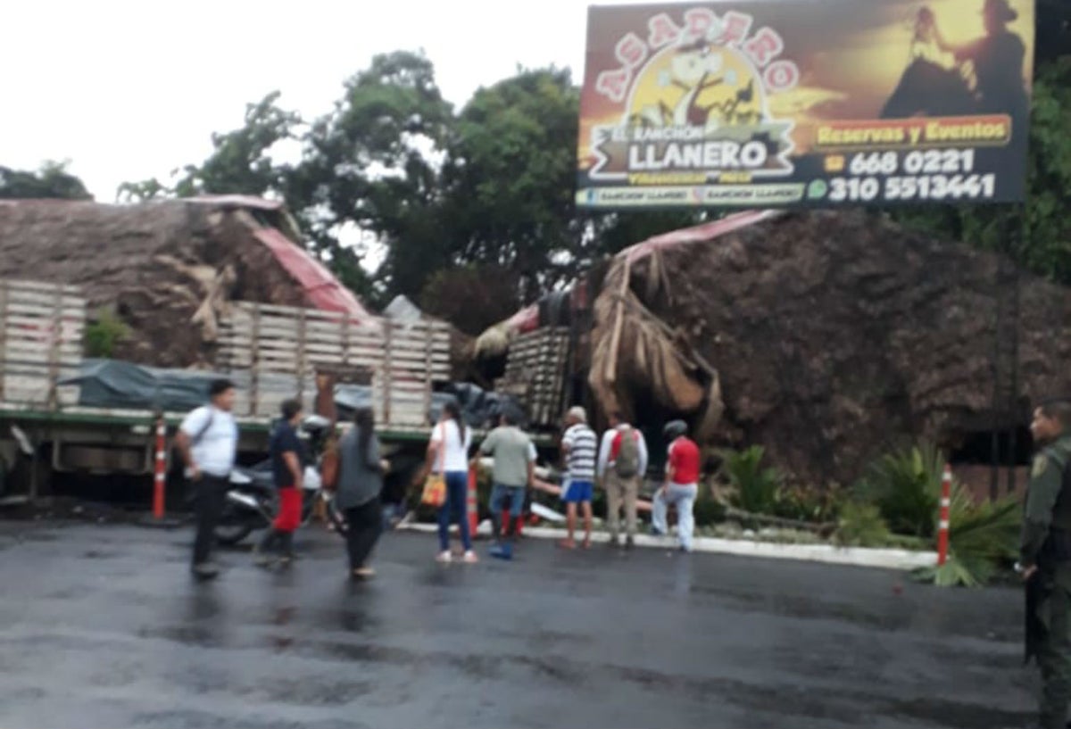 Accidente de tránsito en Villavicencio en la vía Llano Lindo