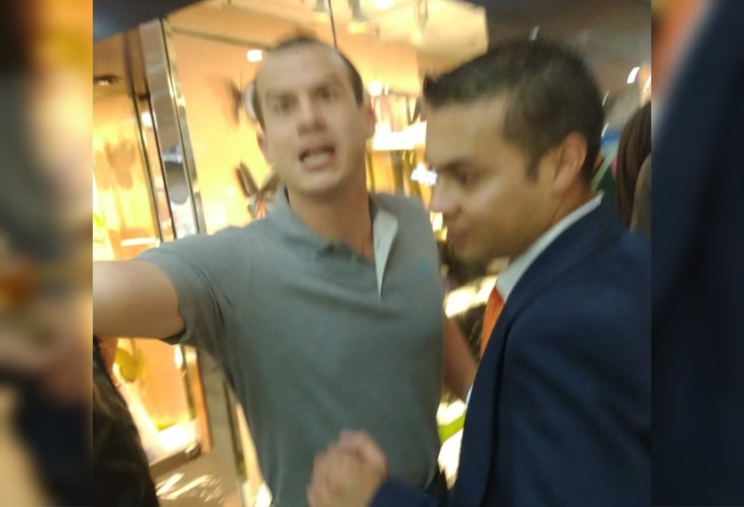 Caso de homofobia en el Centro Comercial Andino
