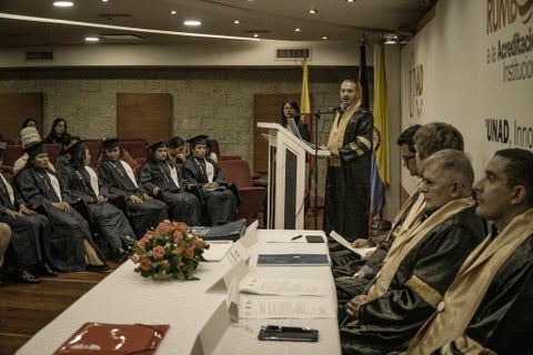 Excombatientes de las Farc, reciben el título de bachiller