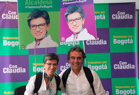 Claudia López y Sergio Fajardo en rueda de prensa ofrecida en Bogotá