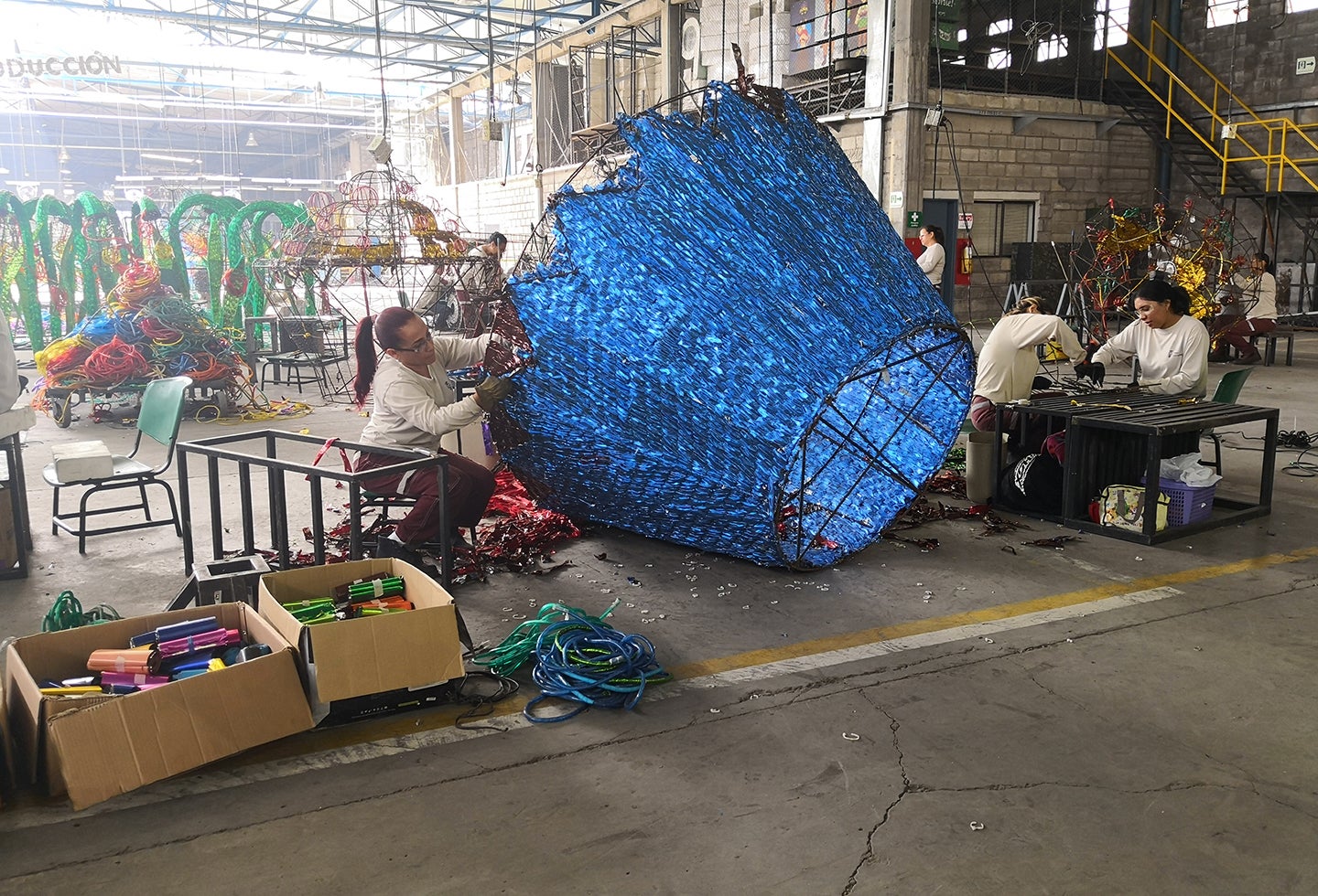 El material utilizado en Medellín para el alumbrado navideño