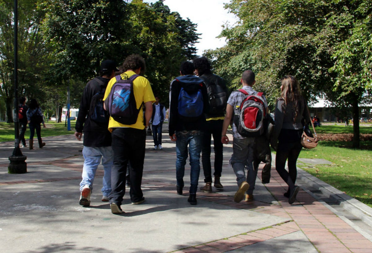 Estudiantes universitarios