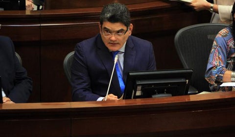 Gregorio Eljach, secretario del Senado