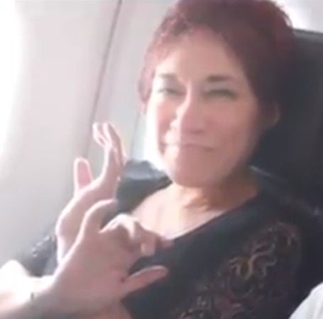 La mujer viajó a Colombia con su pareja