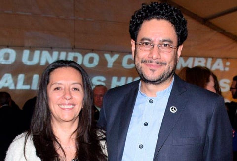 Pilar Rueda, asesora en la JEP, y su esposo, el congresista Iván Cepeda