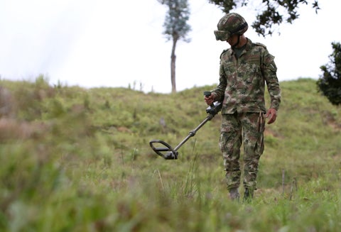 Desminado militar