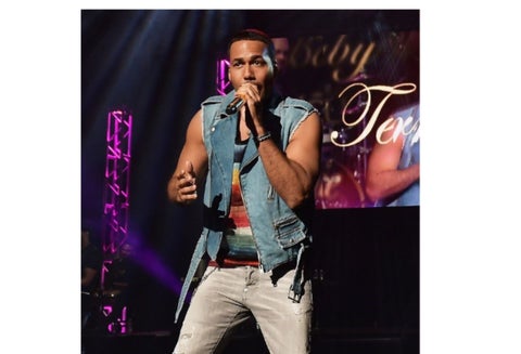 Romeo Santos, blanco de memes.