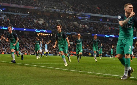 Tottenham enfrentará al Ajax en semifinales.