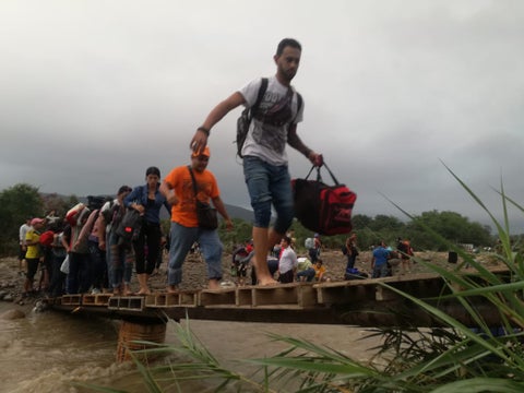 Venezolanos en las trochas de la zona de frontera