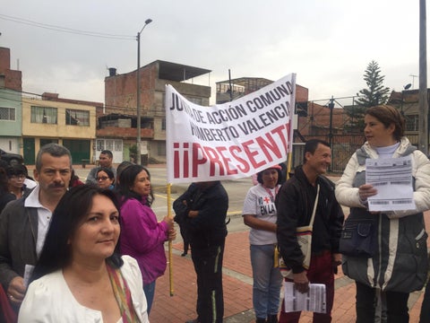 Habitantes de Bosa queman recibos del impuesto predial